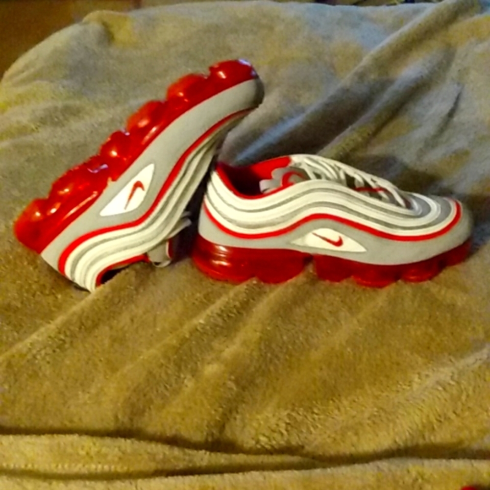 Nike Vapormax 97. size 5.5 youth converts to 7 in women.  red, white and grey